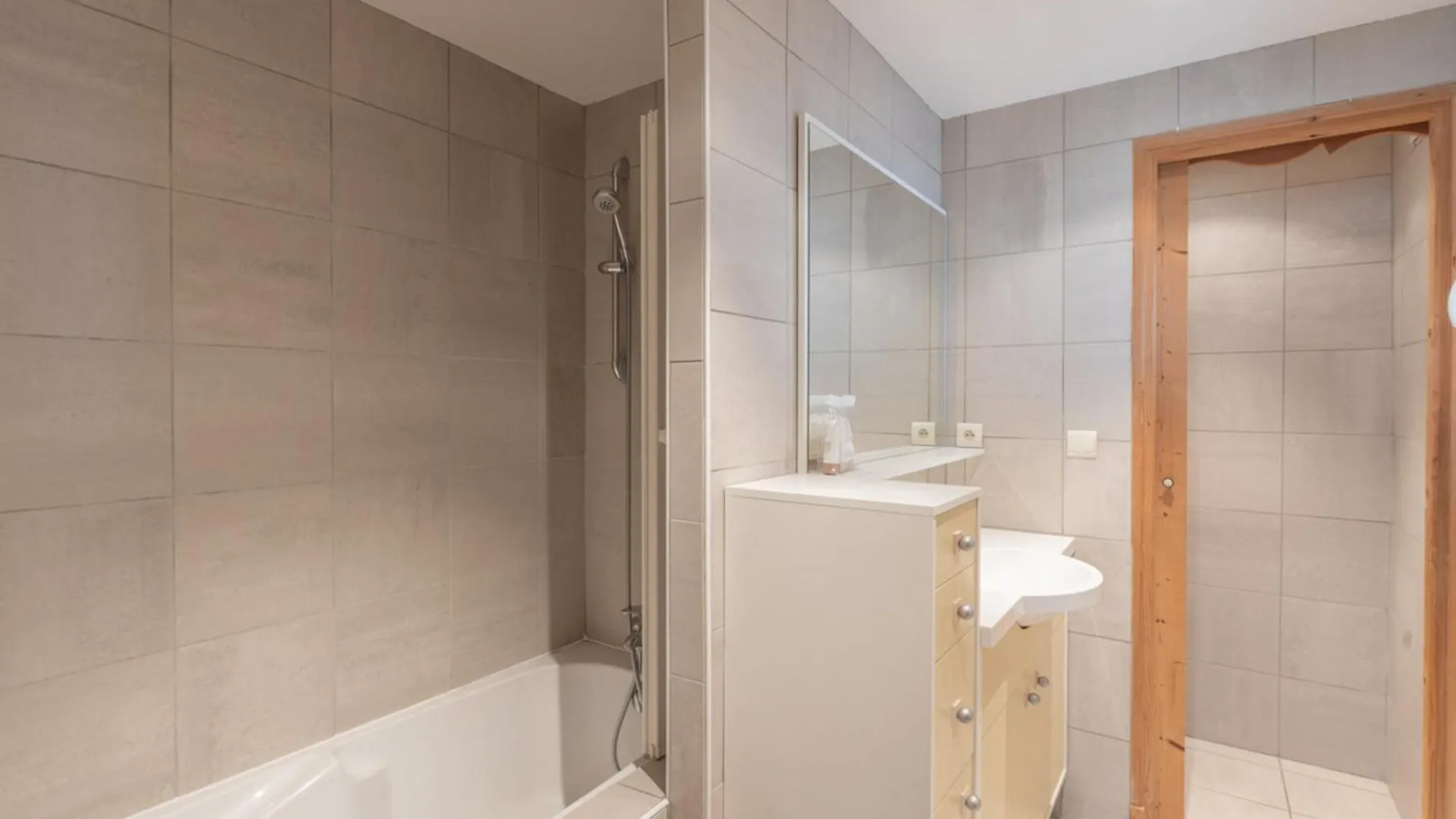 Apartman Appartement Familial Proche Pistes, Lumineux, Avec Vue Montagnes - Fr-1-645-80 Huez Franciaország